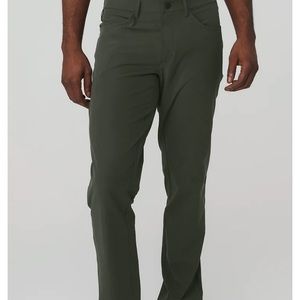 Alo Yoga men Day N Nite pant dark cactus new without the never worn size 34R